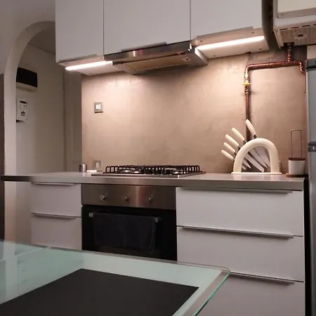 Konukevi Center Visionarea Trieste